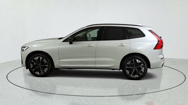 New 2026 Volvo XC60 B5 Plus w/ Protection Package Premier AWD/4WD image 4