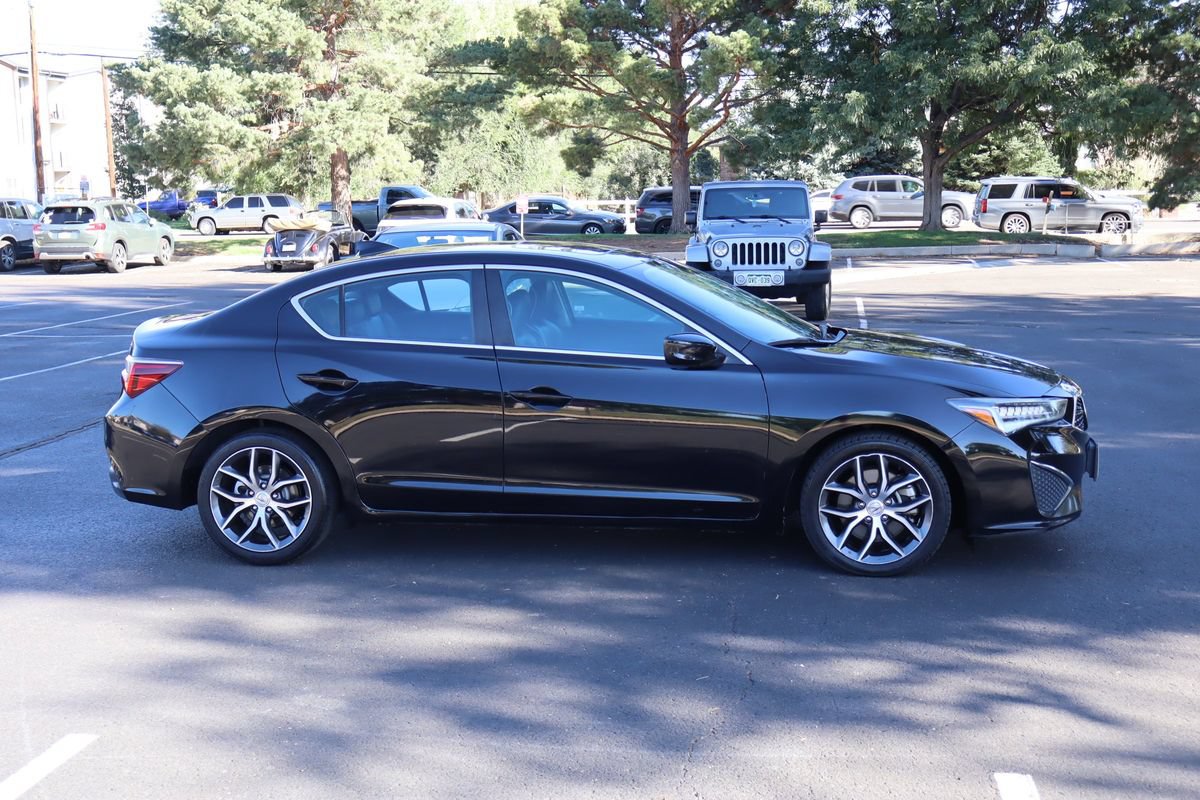 Used 2020 Acura ILX w/ Premium Package FWD image 3