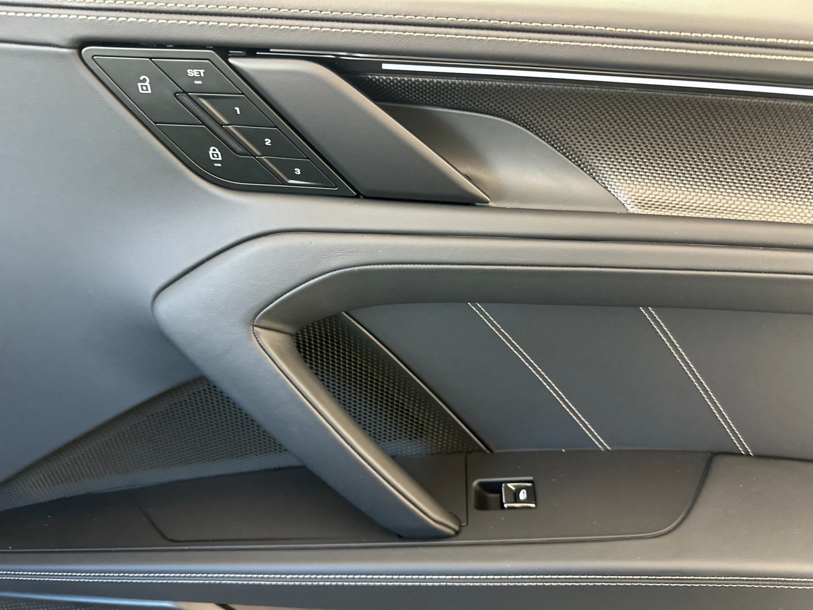 New 2026 Porsche Cayenne Turbo AWD/4WD image 20