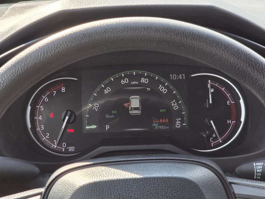 Used 2025 Toyota RAV4 XLE FWD image 16
