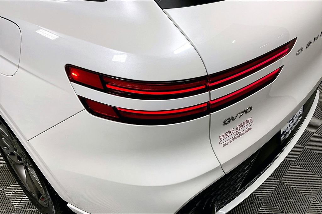 Used 2022 Genesis GV70 3.5T Sport image 29