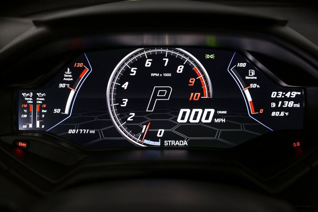 Used 2020 Lamborghini Huracan EVO image 31