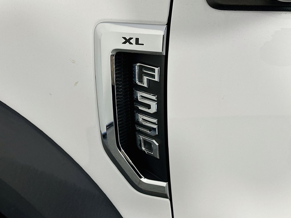 Used 2019 Ford F550 2WD Regular Cab Super Duty image 27