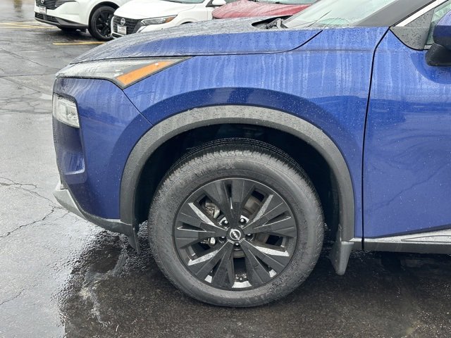 Certified 2023 Nissan Rogue SV image 7
