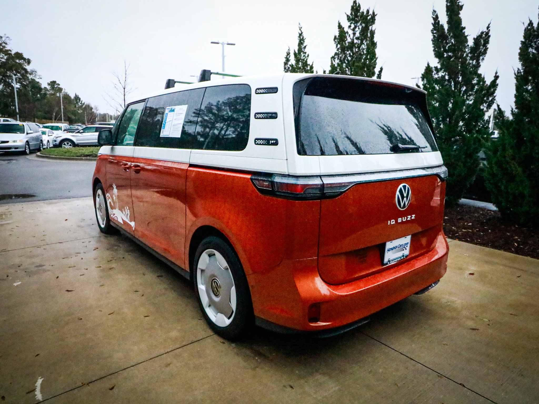 Used 2025 Volkswagen ID. Buzz 1st Edition image 8