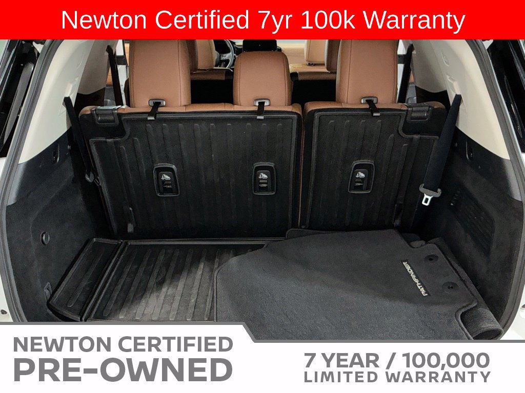 Used 2025 Nissan Pathfinder Platinum w/ Cargo Package FWD image 26
