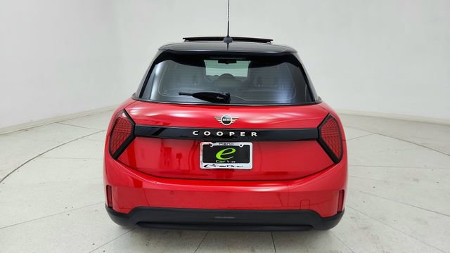 Used 2025 MINI Cooper 4-Door Hardtop image 5