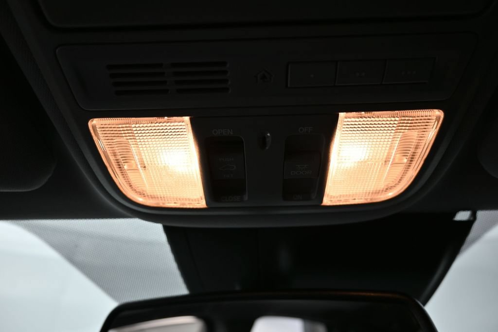 Used 2021 Honda CR-V Touring image 14