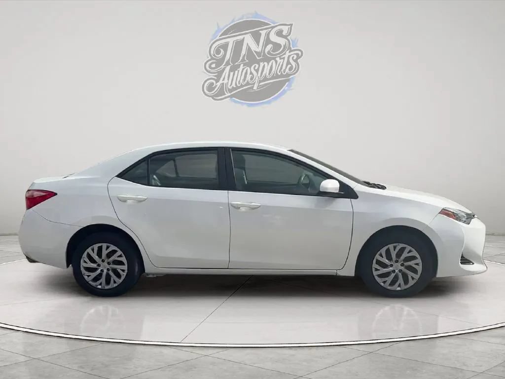 Used 2019 Toyota Corolla LE FWD image 6