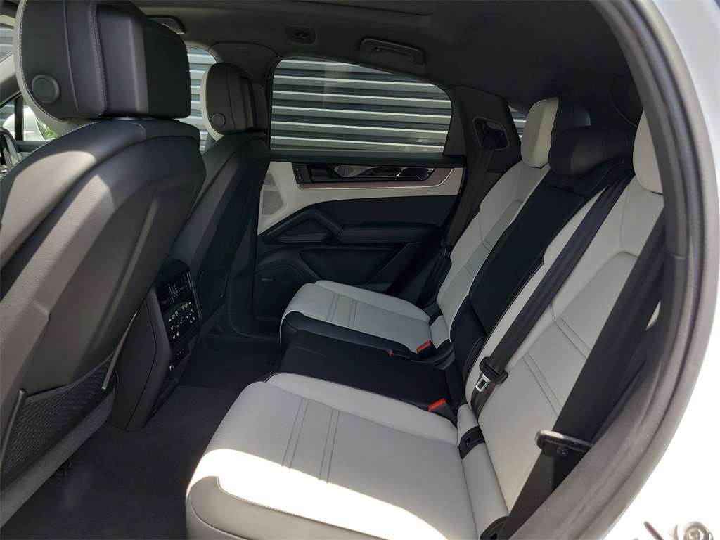 New 2025 Porsche Cayenne S image 24