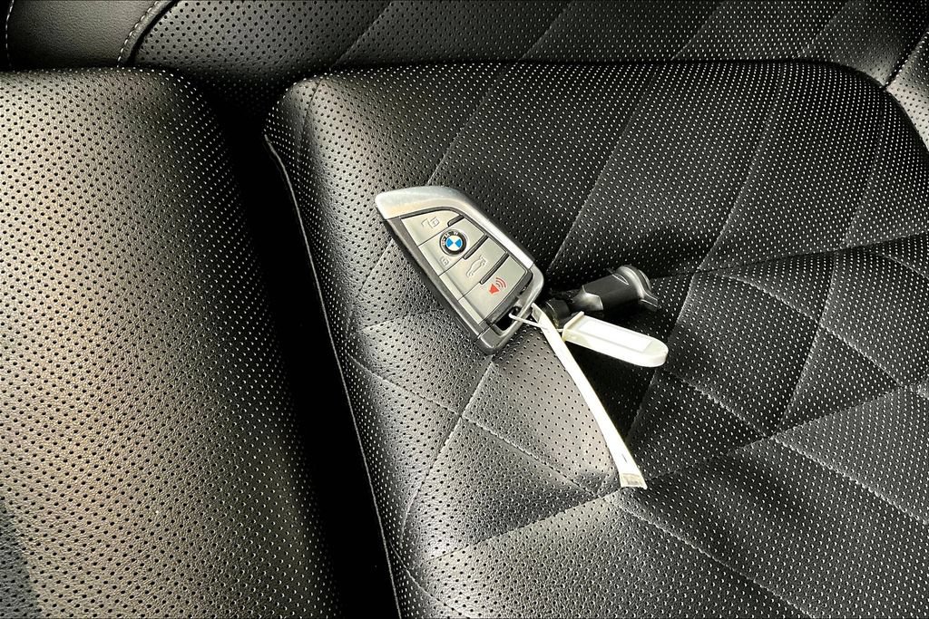 Used 2023 BMW X5 xDrive40i AWD/4WD image 10