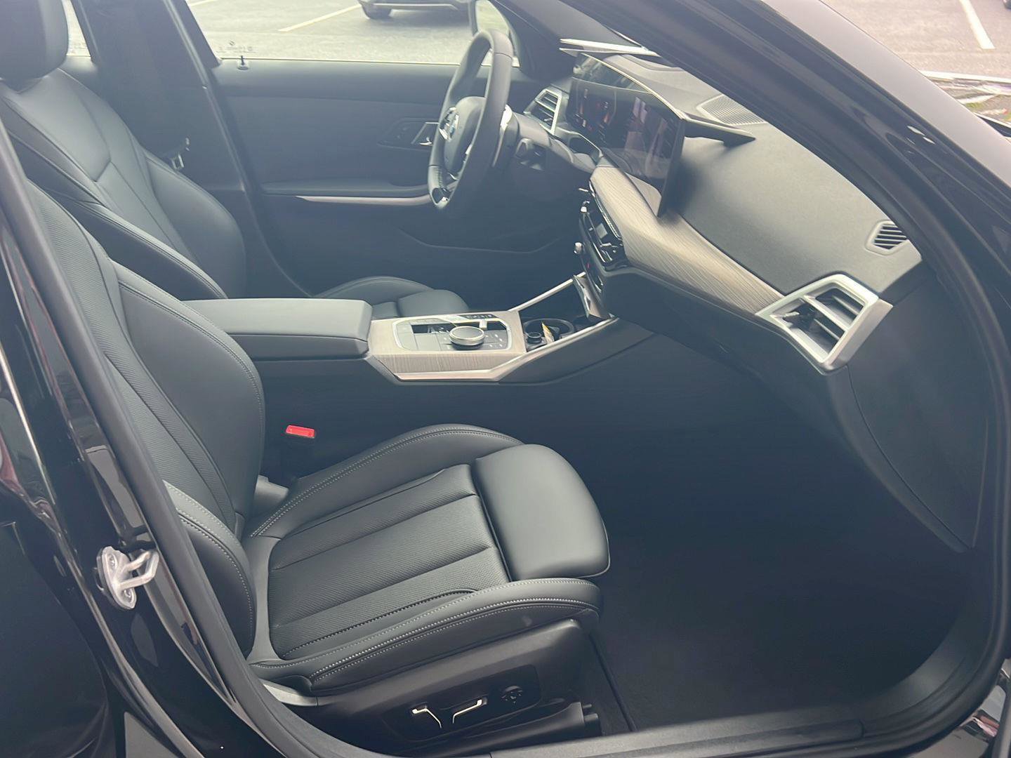 Used 2026 BMW 330i Sedan image 13