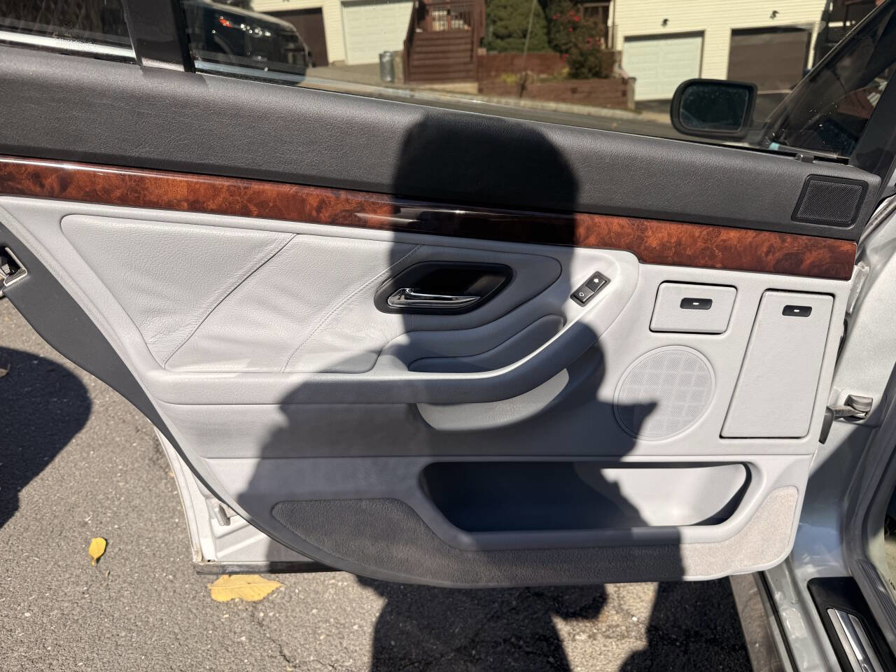 Used 2001 BMW 740iL image 10