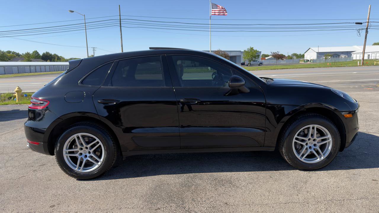 Used 2017 Porsche Macan AWD/4WD image 12