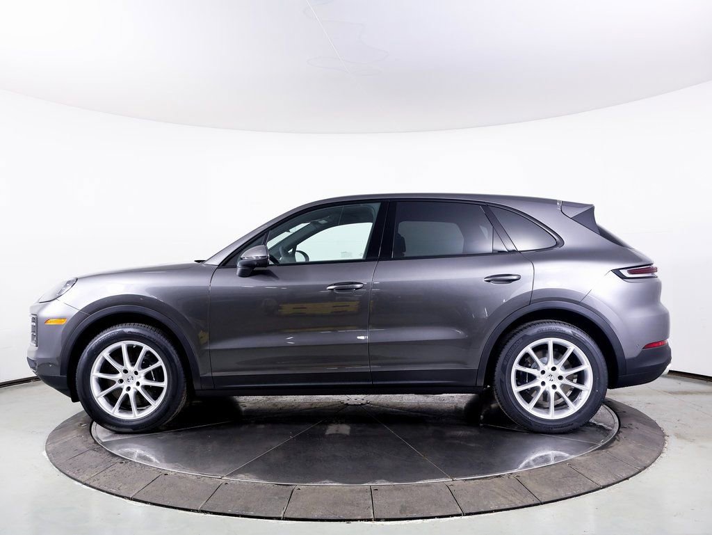 Certified 2025 Porsche Cayenne image 2