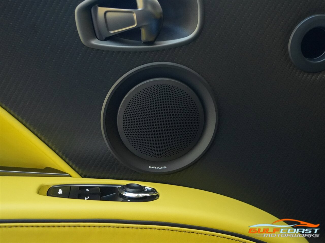 Used 2023 Aston Martin DBS Coupe RWD image 30