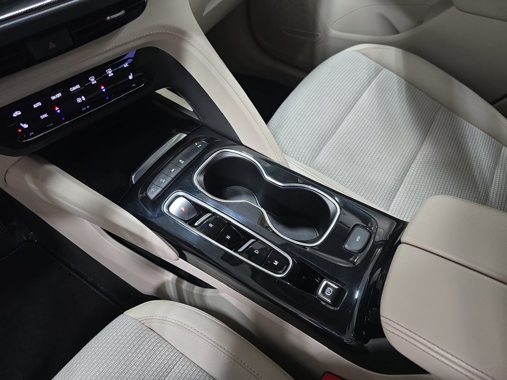 Used 2023 Buick Envision Preferred AWD/4WD image 25