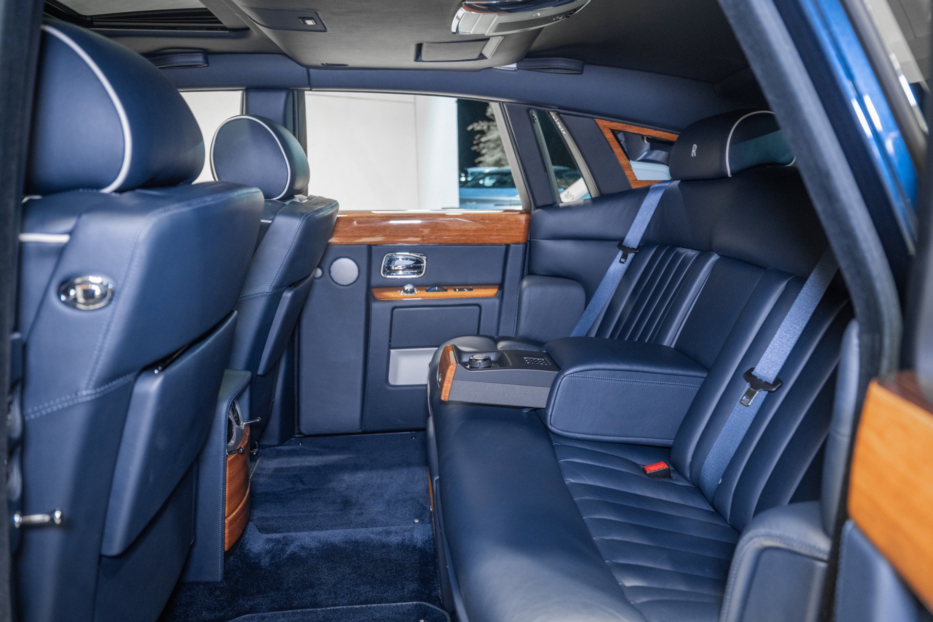 Used 2011 Rolls-Royce Phantom Sedan RWD image 33