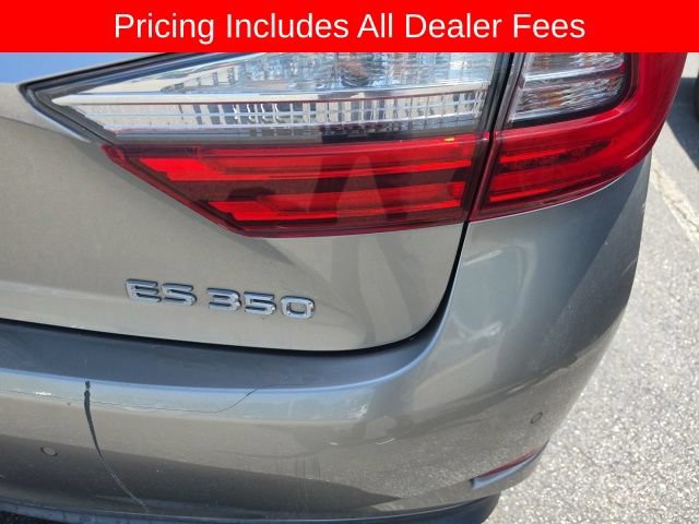 Used 2016 Lexus ES 350 w/ Luxury Package w/Wood Trim FWD image 17