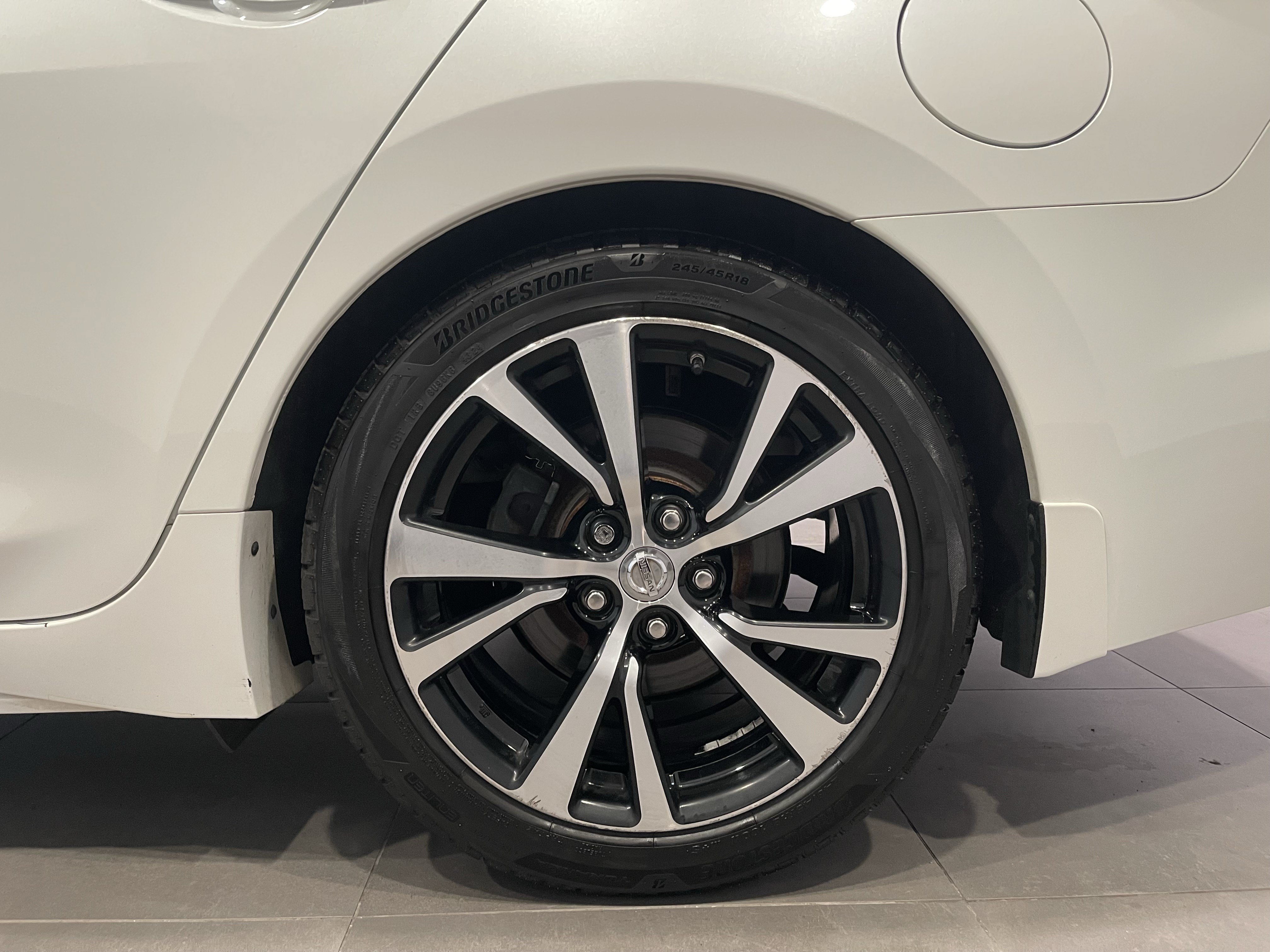 Used 2017 Nissan Maxima Platinum FWD image 8