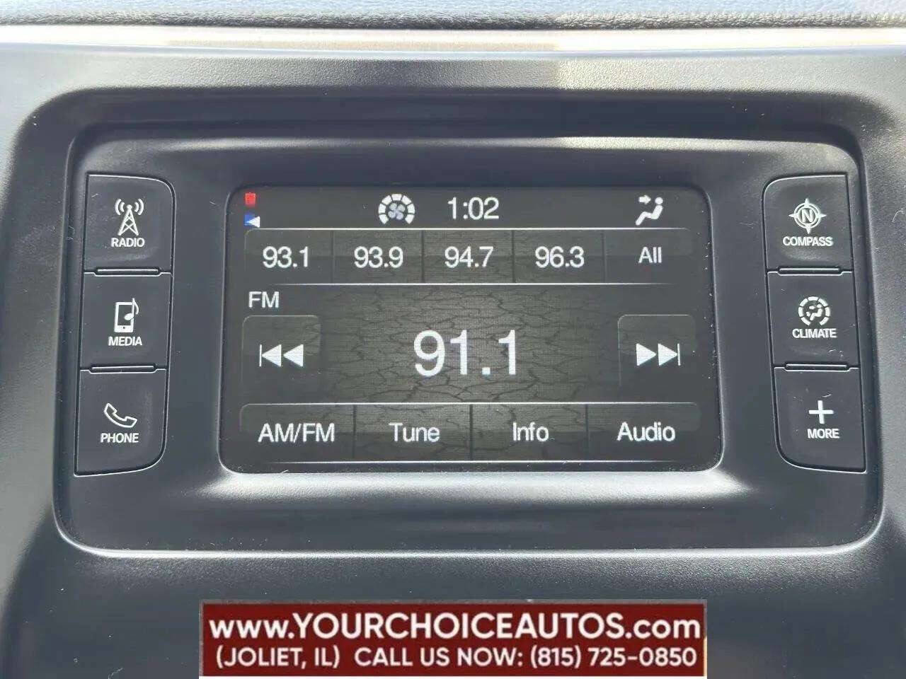 Used 2018 Jeep Cherokee Latitude w/ Safety Group AWD/4WD image 48