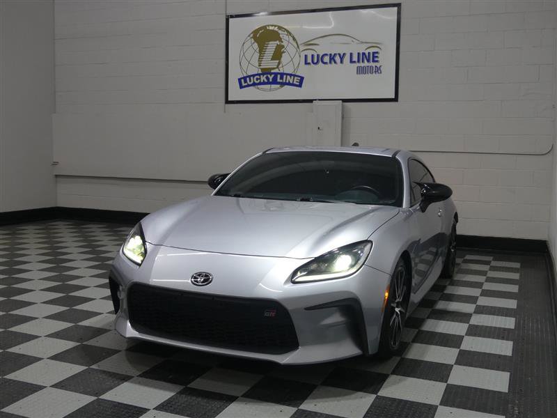 Used 2022 Toyota GR86 image 4