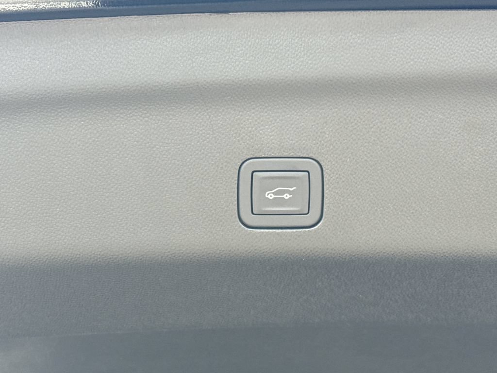 New 2026 GMC Yukon XL AT4 Ultimate AWD/4WD image 36
