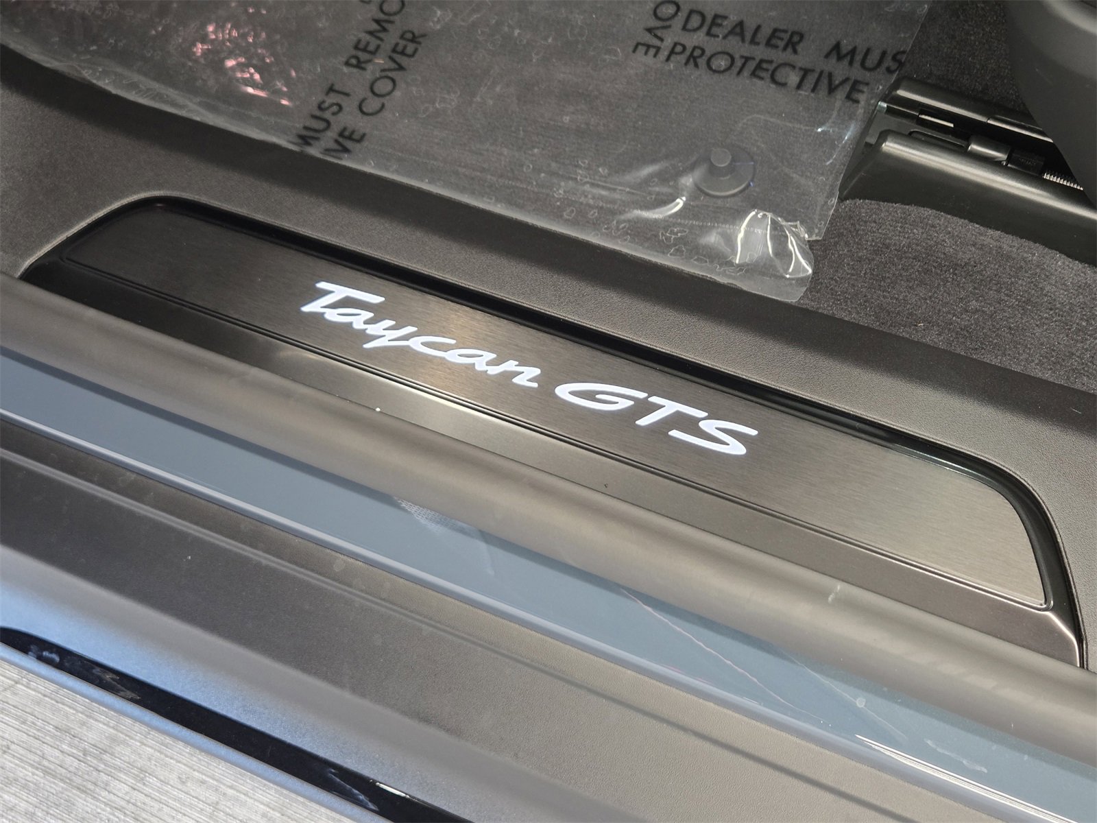 New 2025 Porsche Taycan GTS image 17