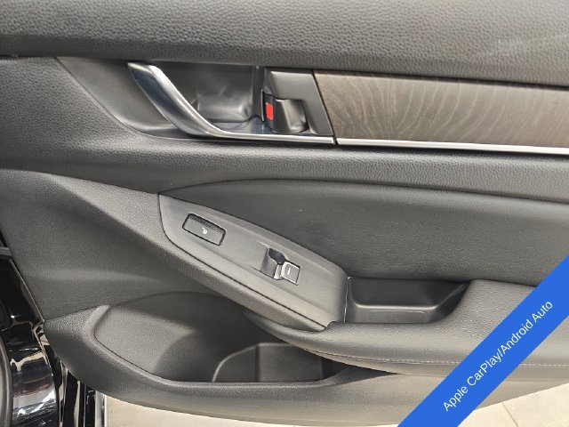 Used 2022 Honda Accord Touring image 14