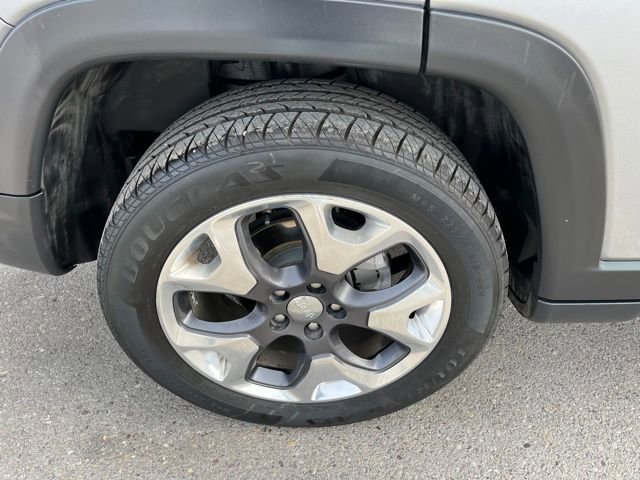 Used 2019 Jeep Compass Limited image 17