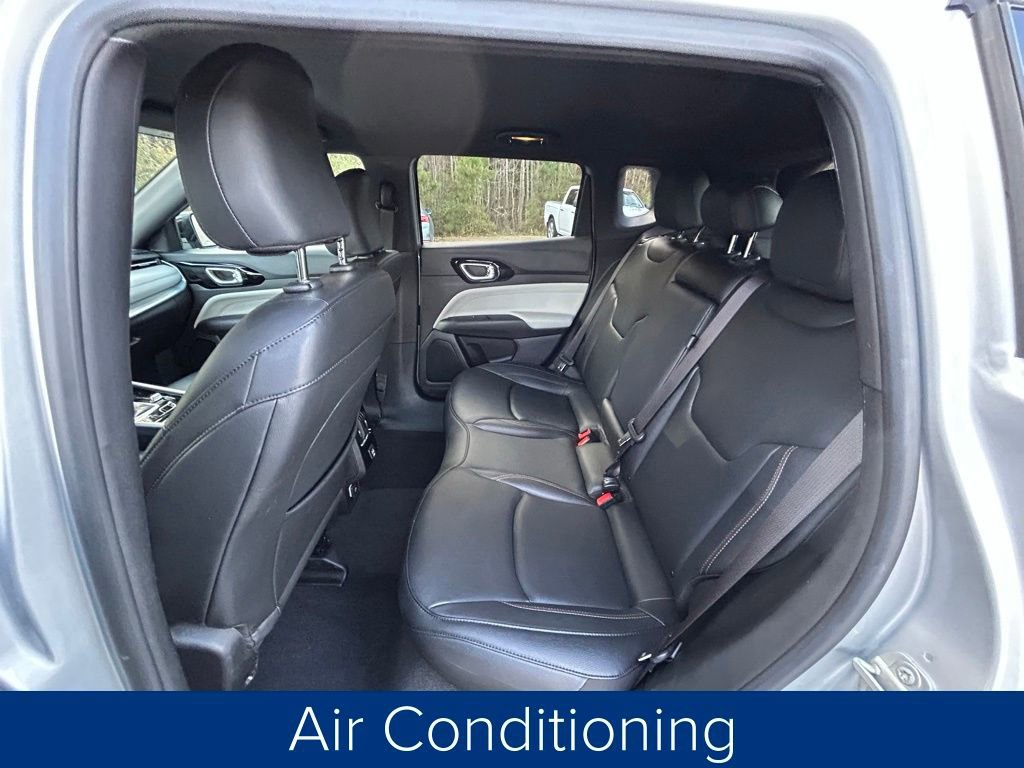 Used 2024 Jeep Compass Limited image 16