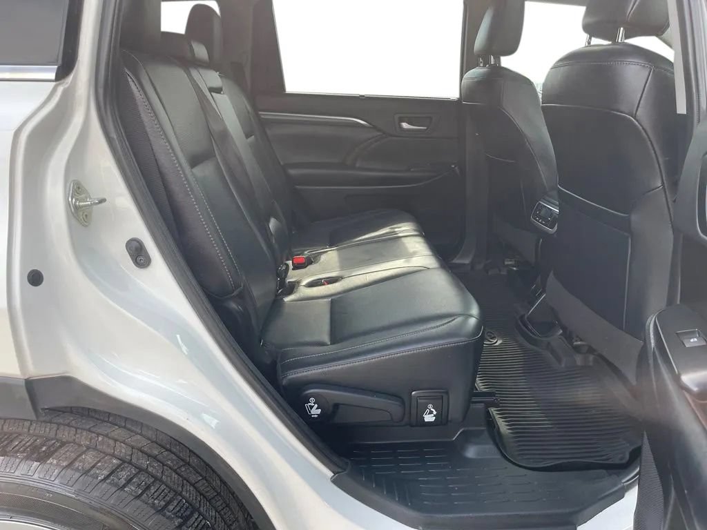 Used 2019 Toyota Highlander Limited AWD/4WD image 21