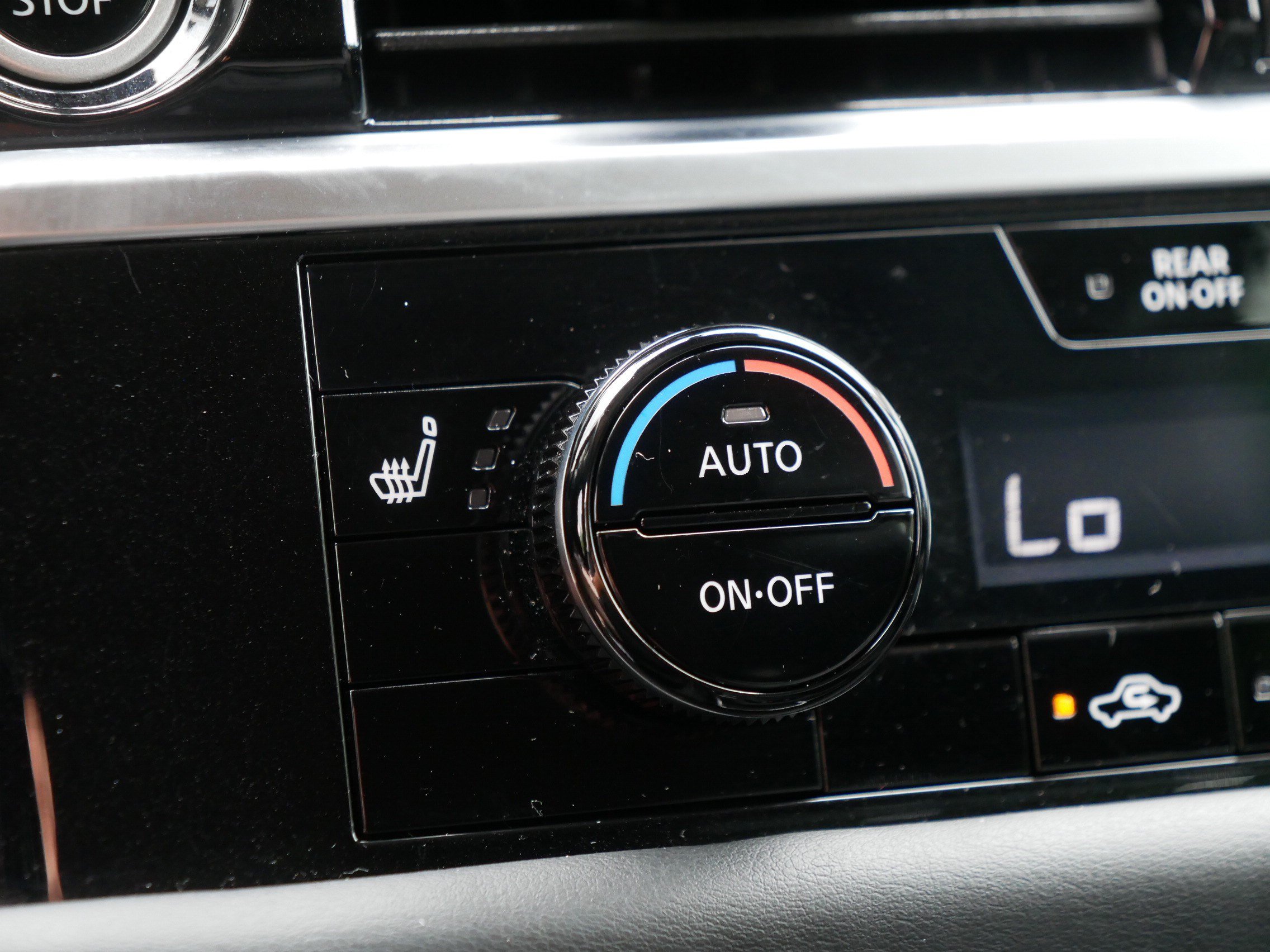 Certified 2024 Nissan Pathfinder SL AWD/4WD image 33