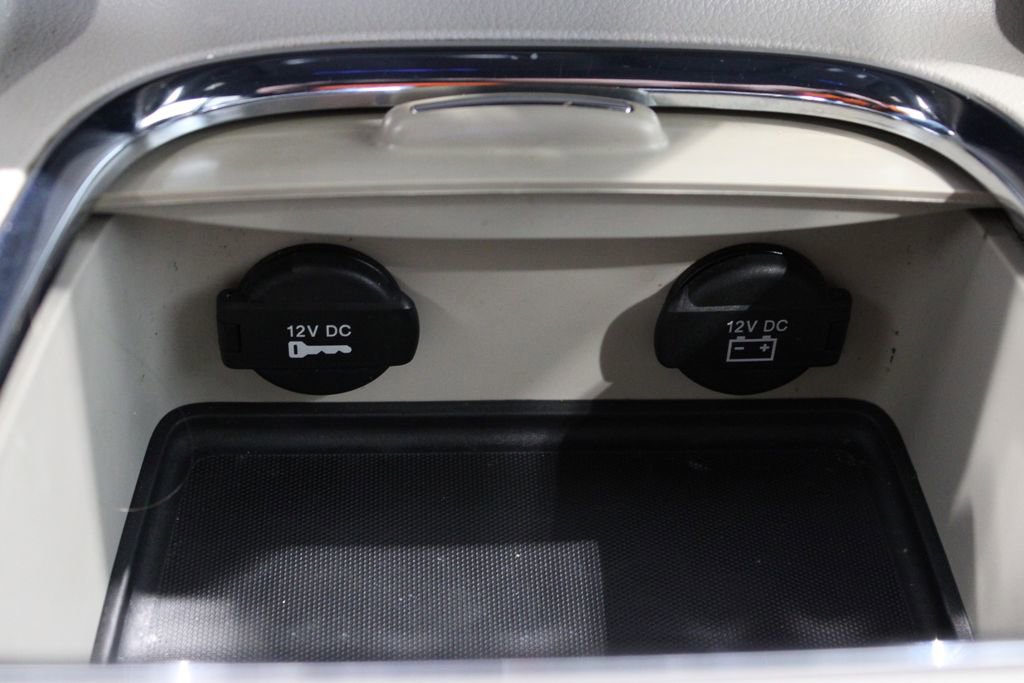 Used 2019 Dodge Grand Caravan SXT image 18