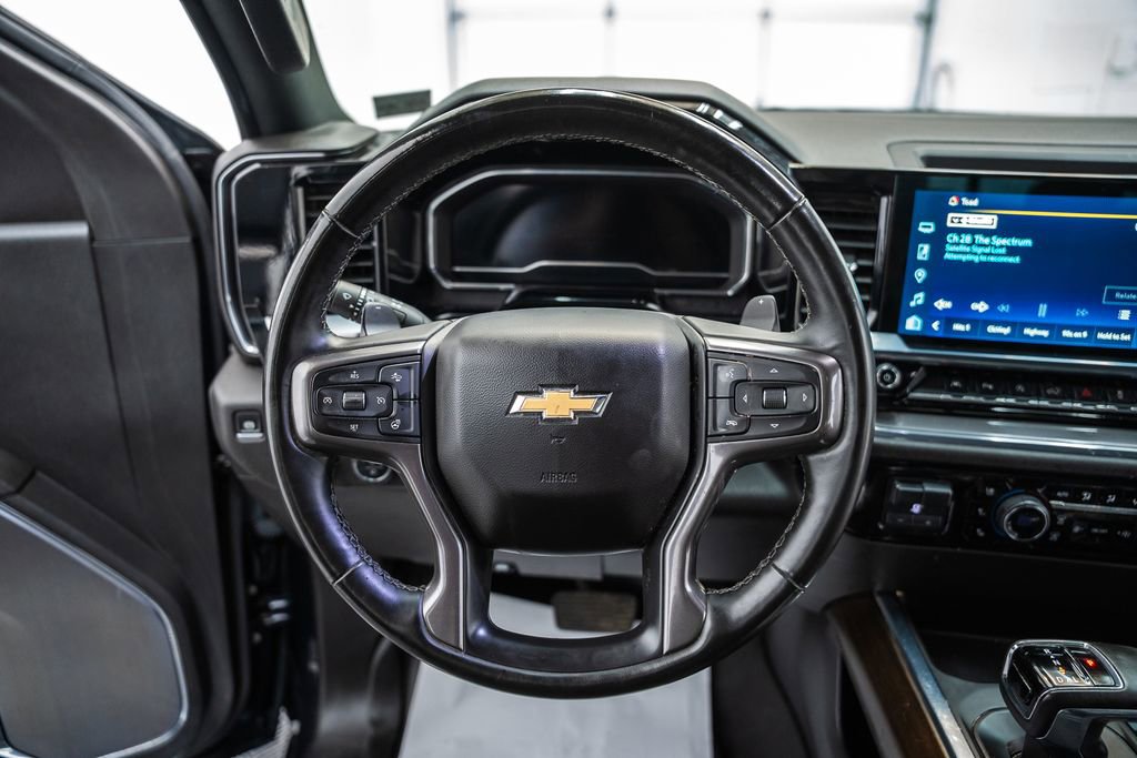 Used 2024 Chevrolet Silverado 1500 High Country w/ Technology Package AWD/4WD image 29