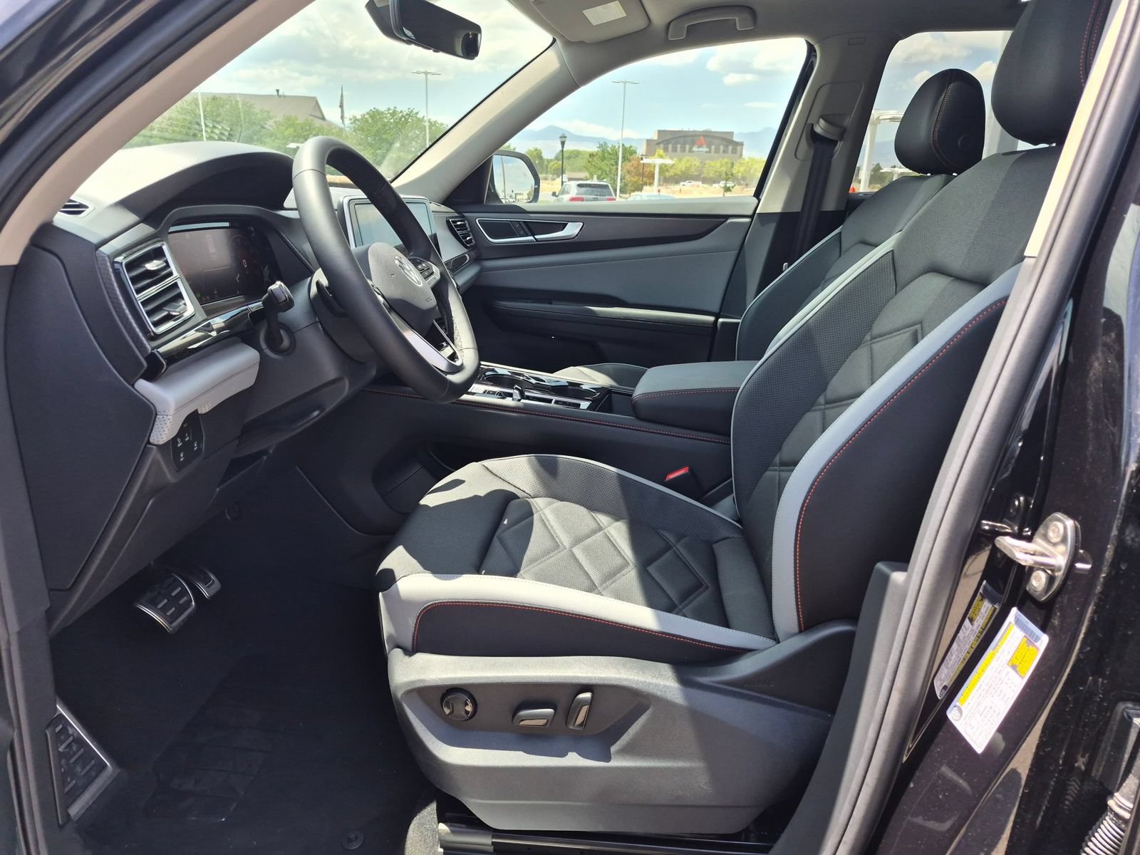 New 2026 Volkswagen Atlas Peak Edition AWD/4WD image 14