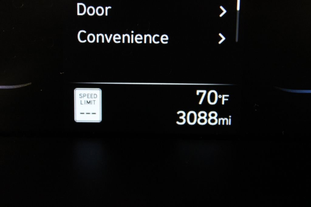 Certified 2025 Hyundai Elantra Sport image 27