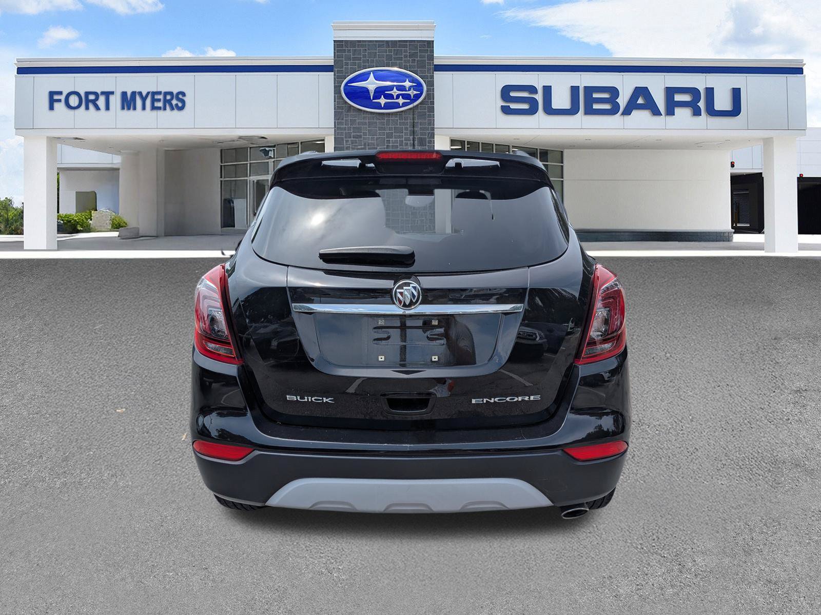 Used 2018 Buick Encore Sport Touring w/ Safety Package FWD image 5
