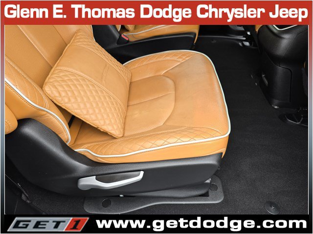 Certified 2023 Chrysler Pacifica Pinnacle FWD image 34