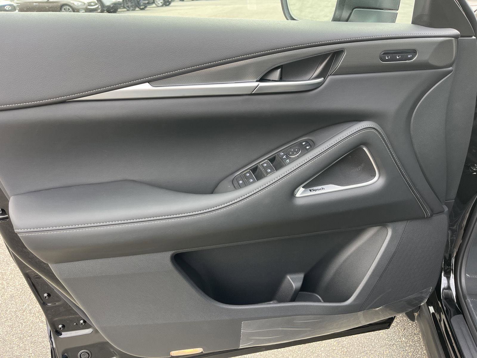 New 2026 INFINITI QX60 Luxe w/ Cargo Package image 10