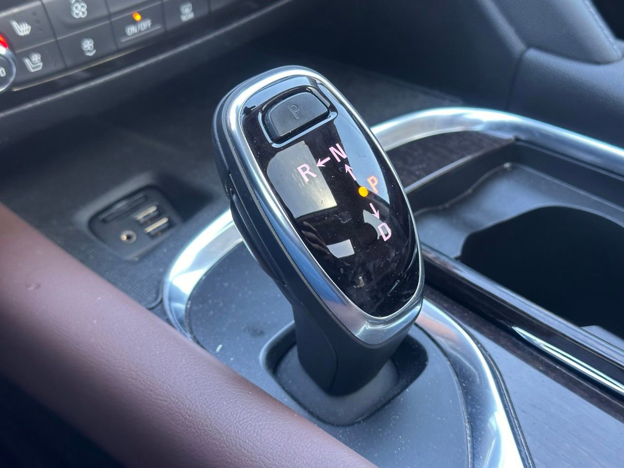 Used 2021 Buick Enclave Avenir image 42