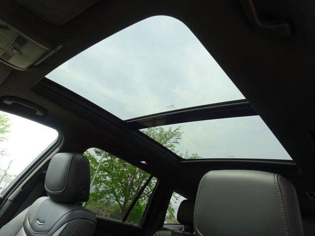 Used 2022 Cadillac XT6 Sport w/ Platinum Package image 13