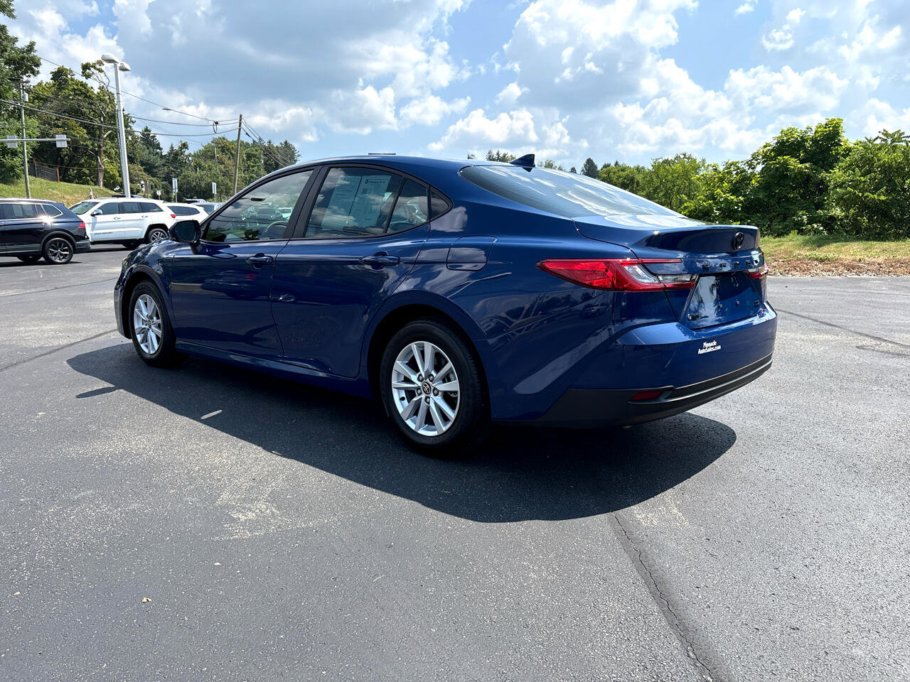 Used 2025 Toyota Camry LE image 8