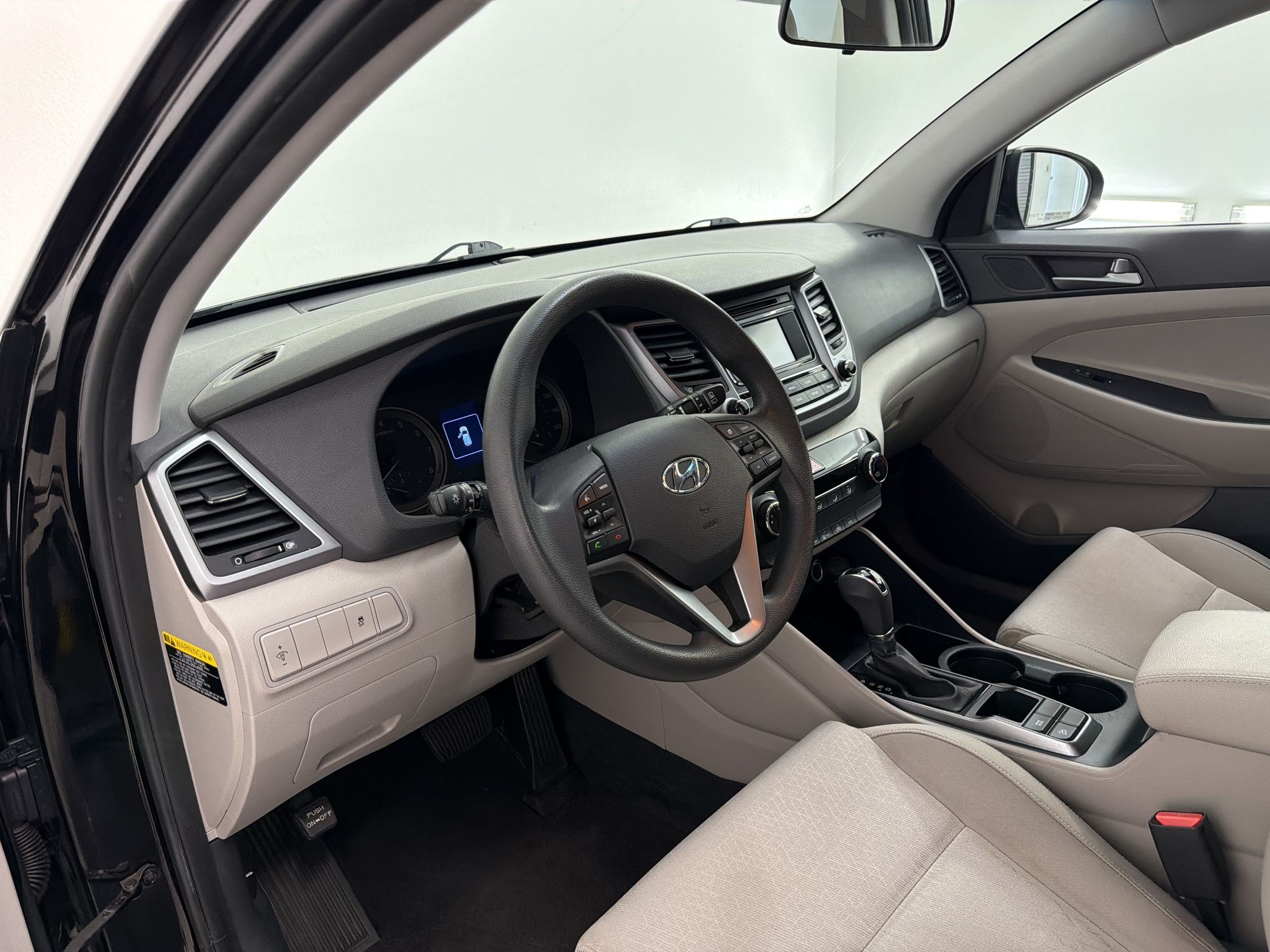 Used 2016 Hyundai Tucson SE w/ Option Group 02 FWD image 4
