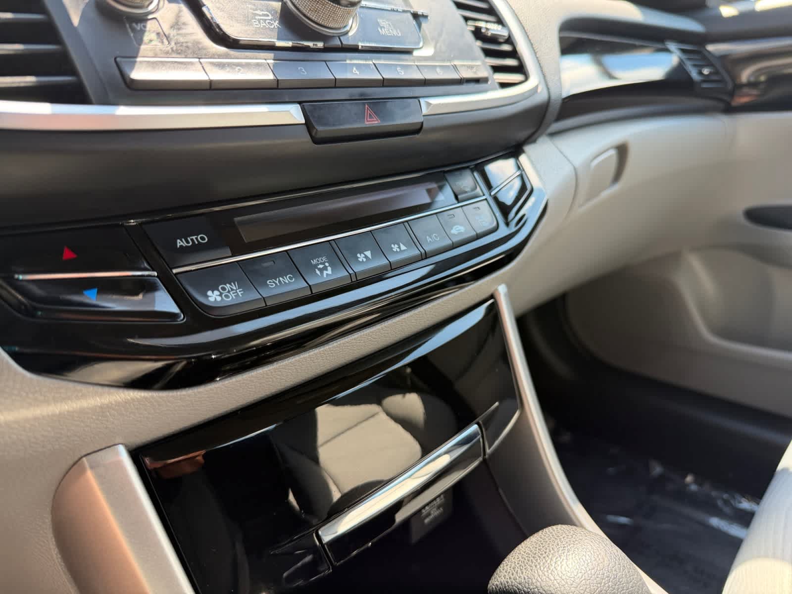 Used 2017 Honda Accord LX image 15