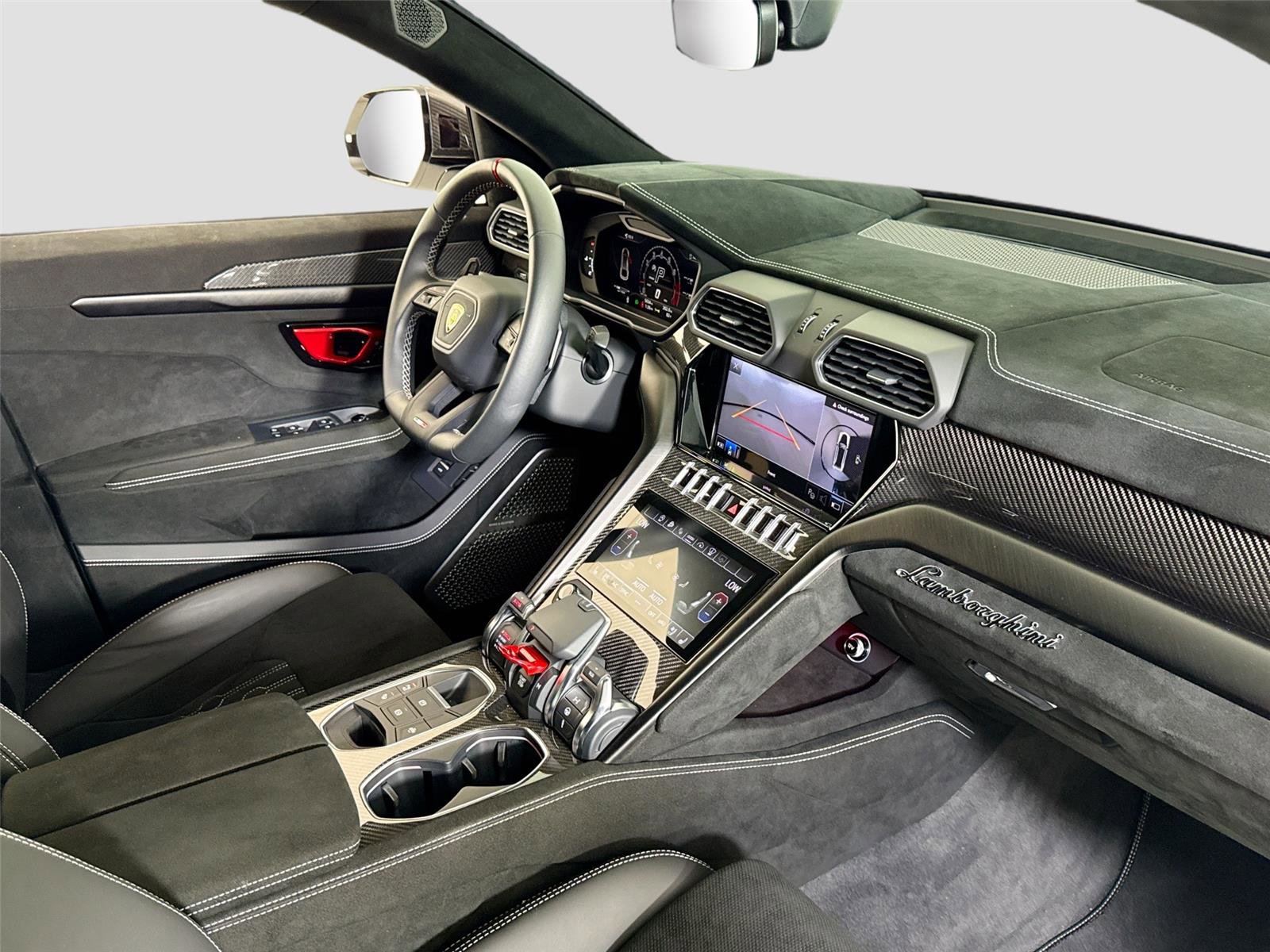 Used 2024 Lamborghini Urus Performante AWD/4WD image 32