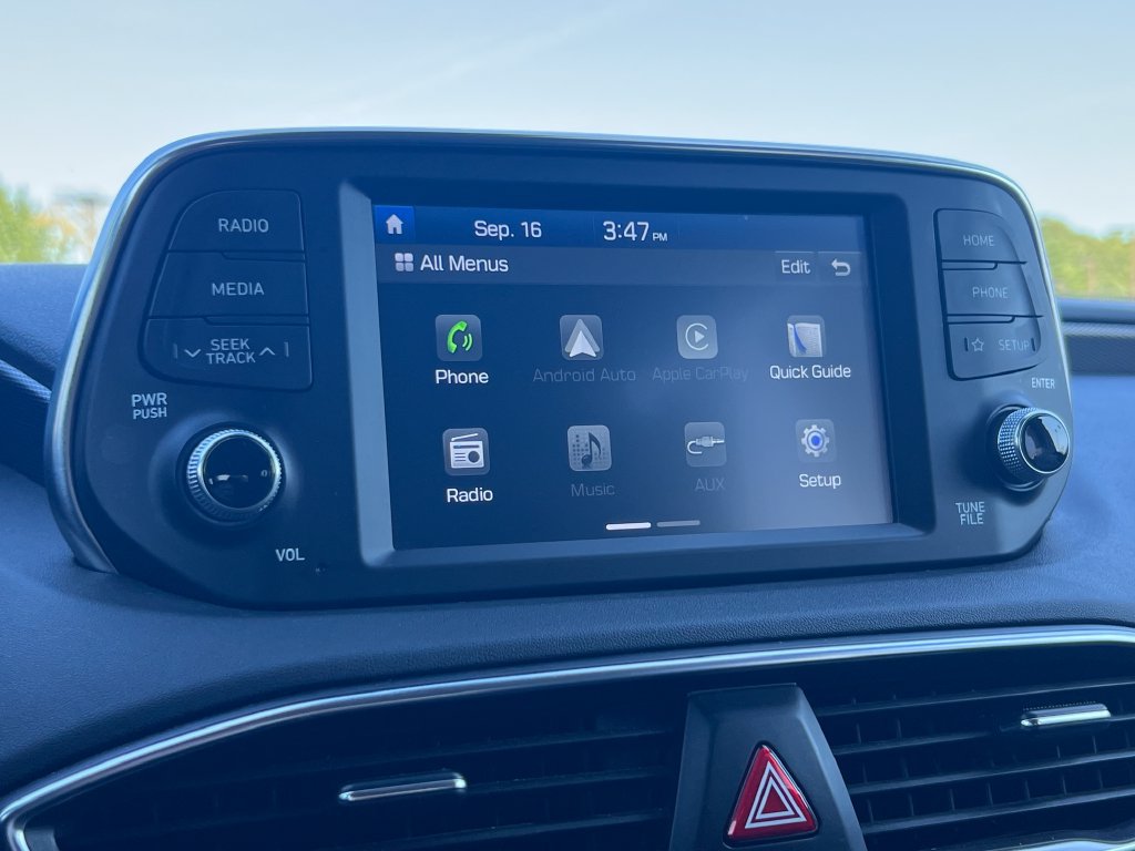 Used 2019 Hyundai Santa Fe SE AWD/4WD image 25