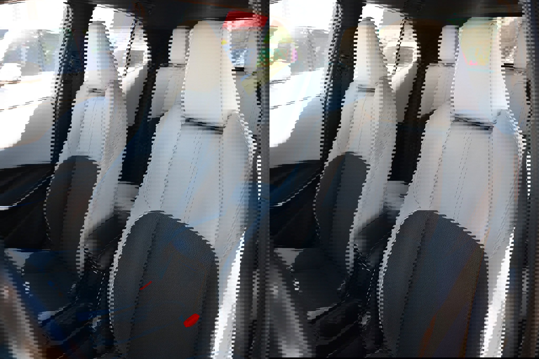 Used 2021 Toyota Corolla XSE image 9