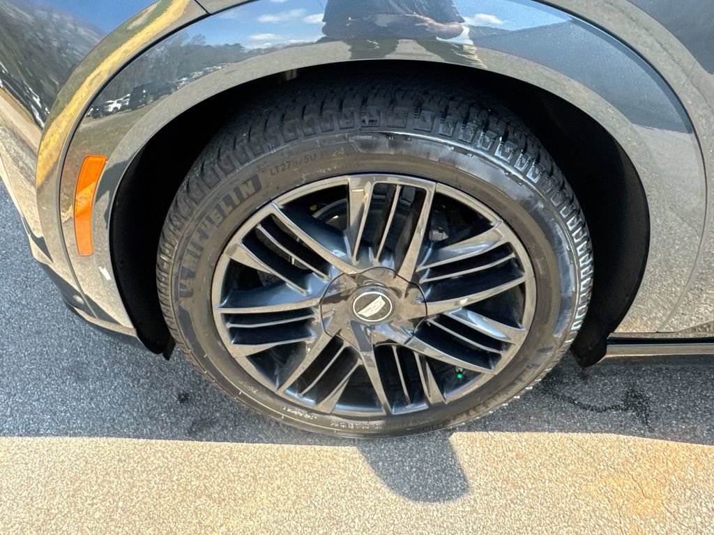 Used 2025 Cadillac Escalade IQ Sport 2 w/ LPO, ONYX Package image 12