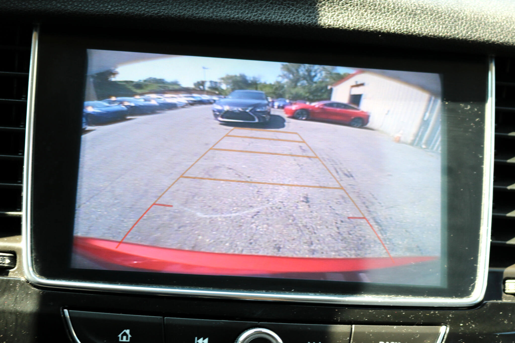 Used 2018 Buick Encore Preferred image 23